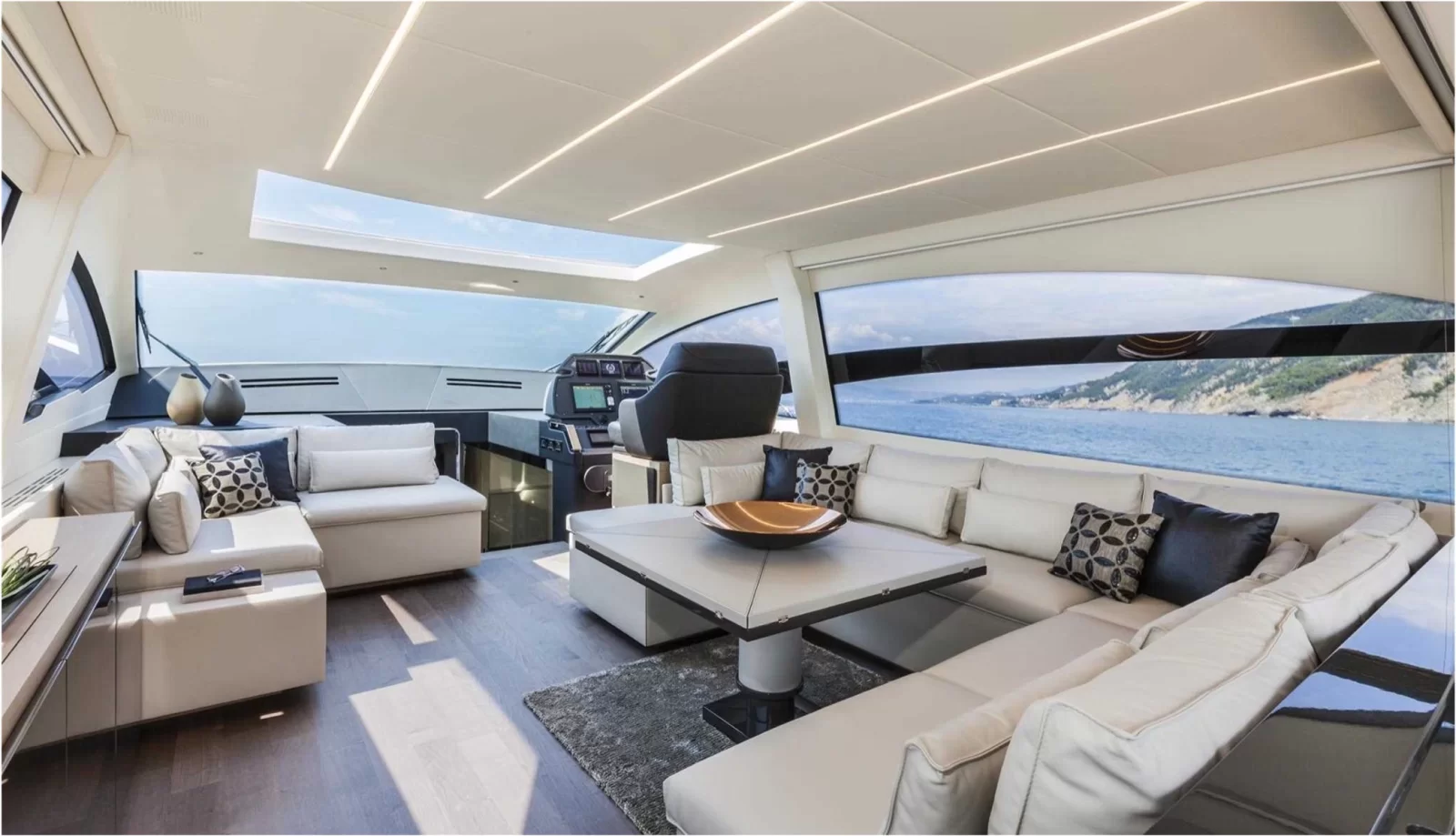 Yacht gallery image